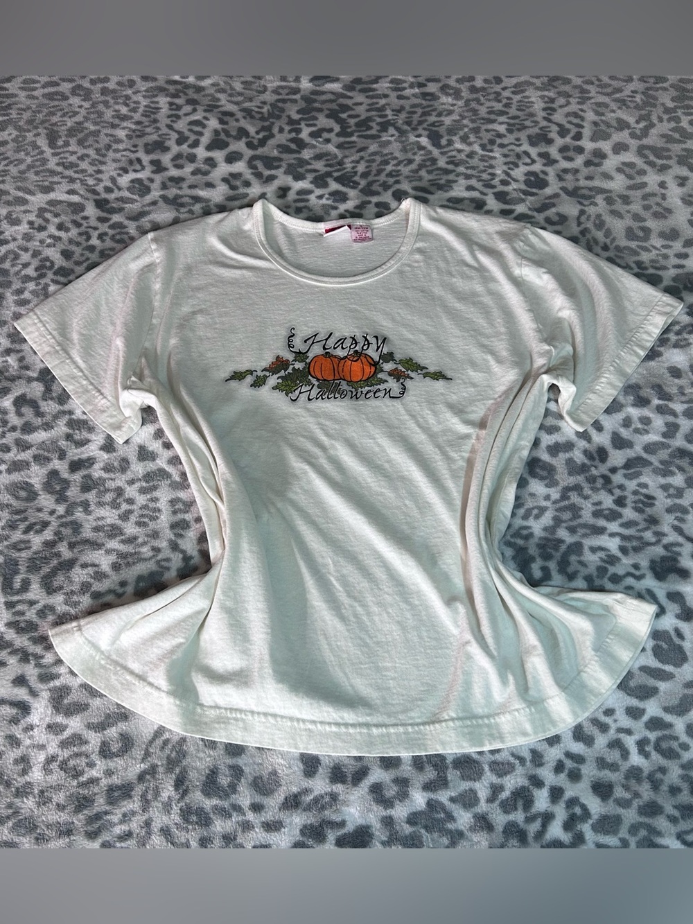 Target Vintage White Short-Sleeve 'Happy Halloween' Pumpkin Tee